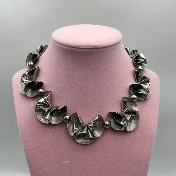 Vintage mid century modern silver tone half flower Necklace - Picture 1 of 8